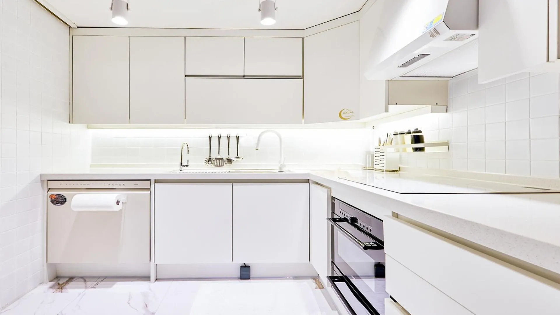 Sa Tailored Service Urban Retreat Home Near Metro Seoul