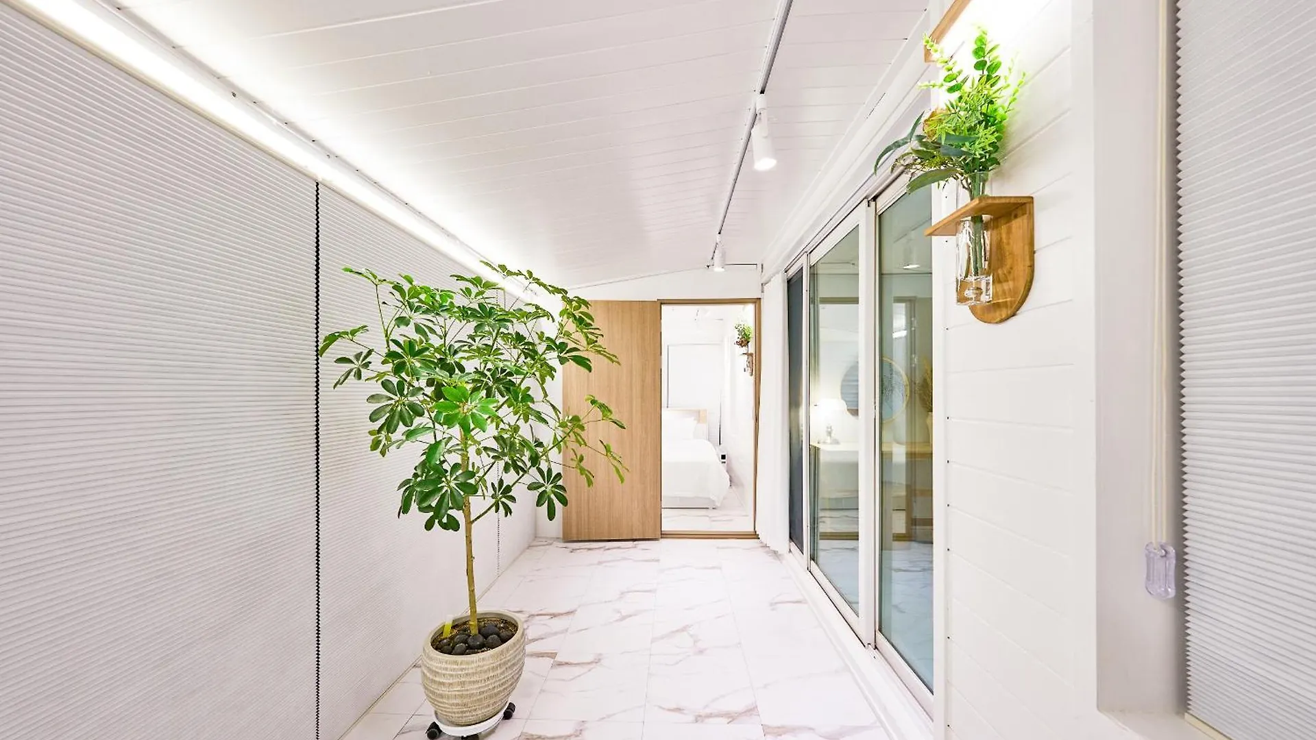 Sa Tailored Service Urban Retreat Home Near Metro Seoul South Korea