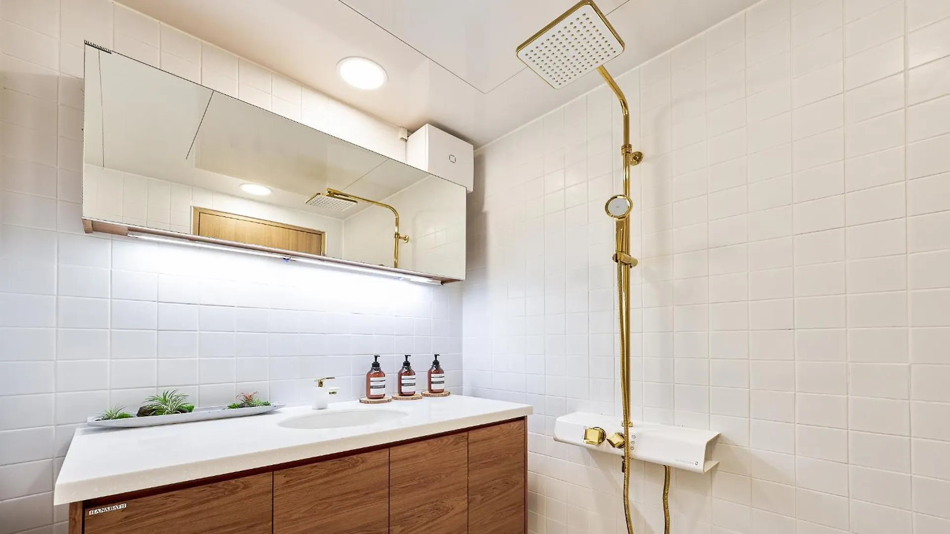 Holiday home Sa Tailored Service Urban Retreat Home Near Metro Seoul South Korea